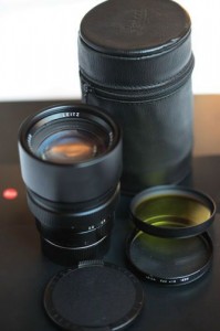 Leica Summilux-M 75mm f/1.4 linse nyeste version top stand