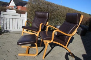 2 stk`lænestole incl. 1 skammel sælges